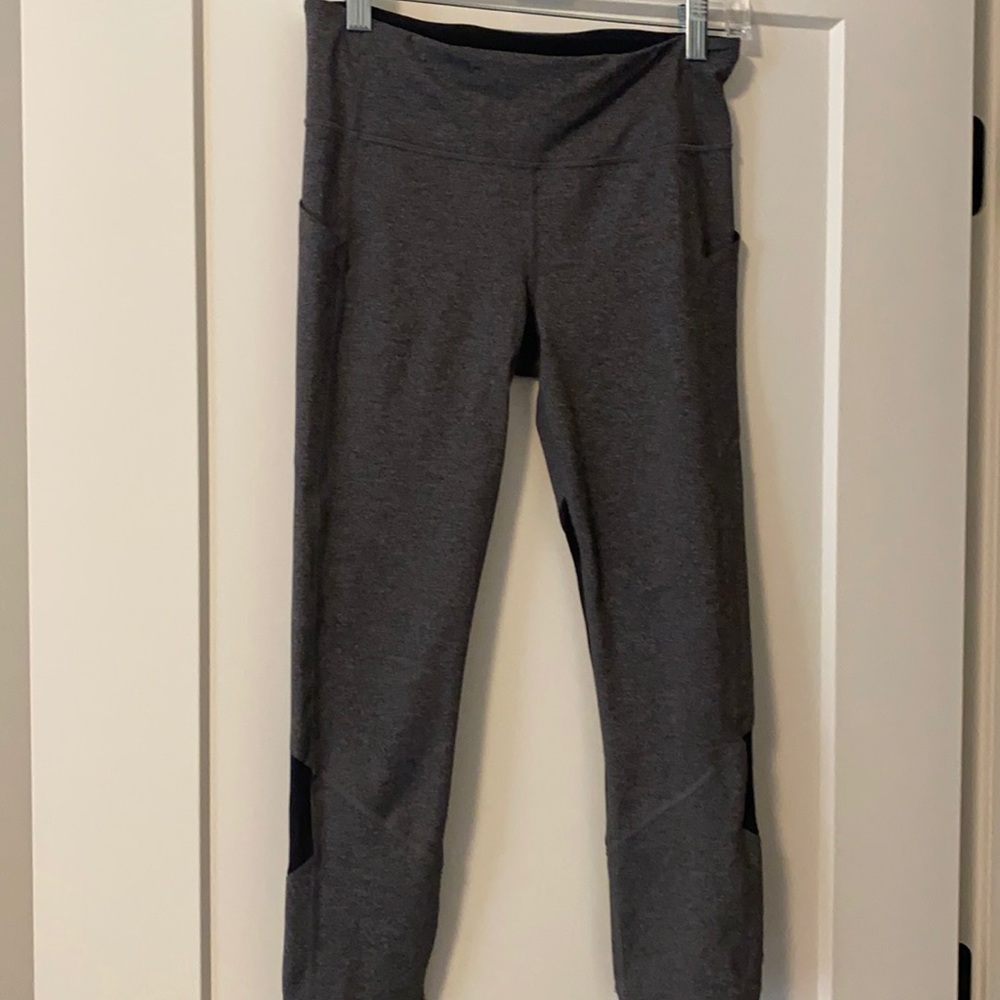 Brand new lulu leggings size 6.